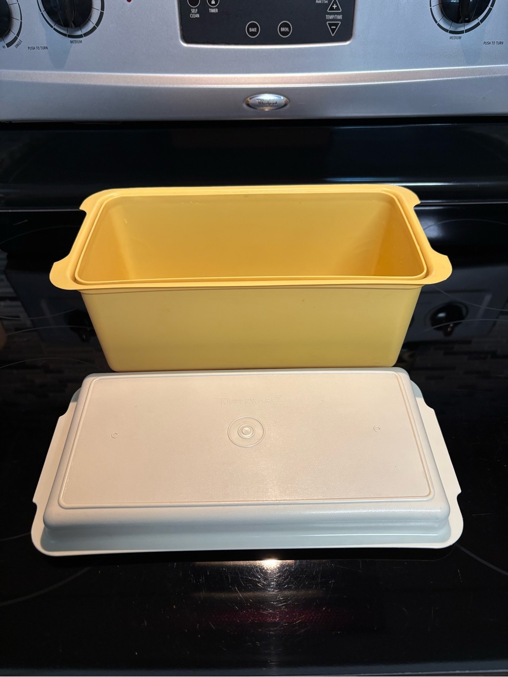 VTG TUPPERWARE RECTANGLE BREAD BOX W LID HARVEST GOLD #171-2 & 172-2